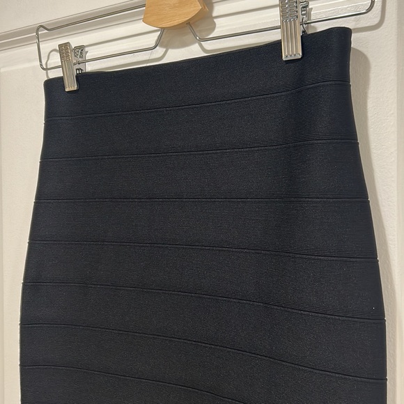 Joseph Ribkoff pencil mini skirt - Picture 5 of 9